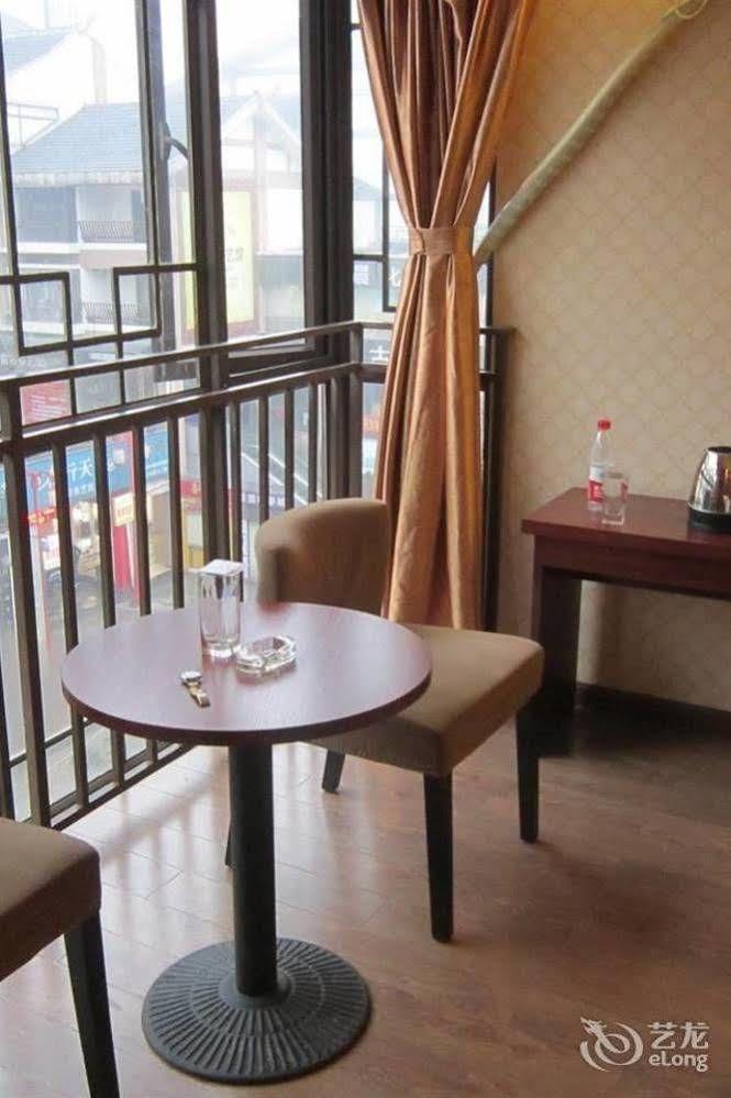 Dujiangyan Easy Hotel Exteriör bild